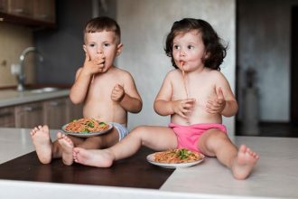 Baby-Led Weaning (BLW), el método que ha venido a revolucionar la alimentación complementaria: