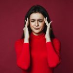 Razones de la migraña o jaqueca y remedios caseros para combatirla.