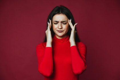Razones de la migraña o jaqueca y remedios caseros para combatirla.